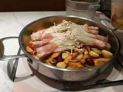 -黄记煌三汁焖锅(新佳丽江汉路店)