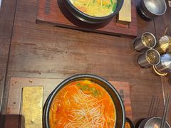 -银米·云南传统过桥米线(双廊黑金冠店)