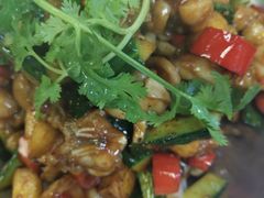 干锅牛蛙-河畔春天时尚餐厅