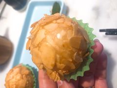 杏仁金沙球-富山虾饺点心餐厅(群光广场店)