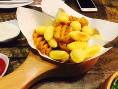 -HIGH FIVE哈福手工汉堡(桂林路店)