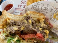 -The Habit Burger Grill 哈比特汉堡(复兴soho店)