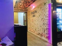-樱花里音乐餐吧·牛扒椰子鸡(东圃店)