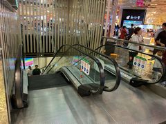 -百联又一城停车场