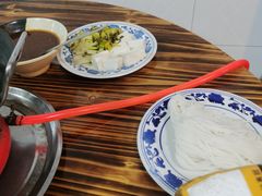 -鑫驼峰牛排火锅(普陀路店)