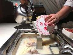 -海底捞火锅鲜切牛肉主题店(长寿路店)