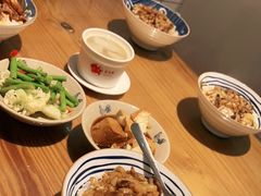 -红猪卤肉饭(大西洋美食城店)