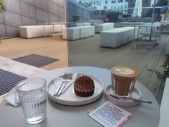 -UNI UNI(环亚凯瑟琳店)