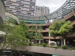 -瑞虹新天地月亮湾