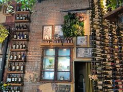 -临界音乐酒馆·小龙虾·江湖菜(华熙LIVE·鱼洞店)