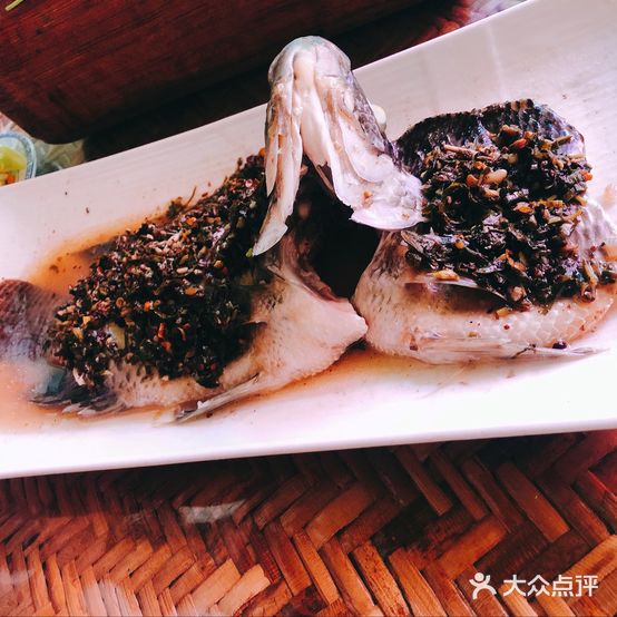 阿卡老寨风味餐厅