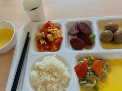 -杭州中升之星奔驰4S店(滨江店)