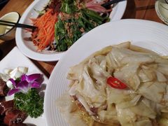 -老滇山寨•云南特色菜•地方菜•民族风情歌舞表演(金碧店)