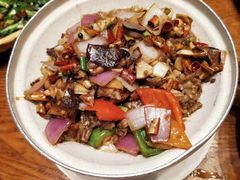 -老滇山寨•云南特色菜•地方菜•民族风情歌舞表演(金碧店)