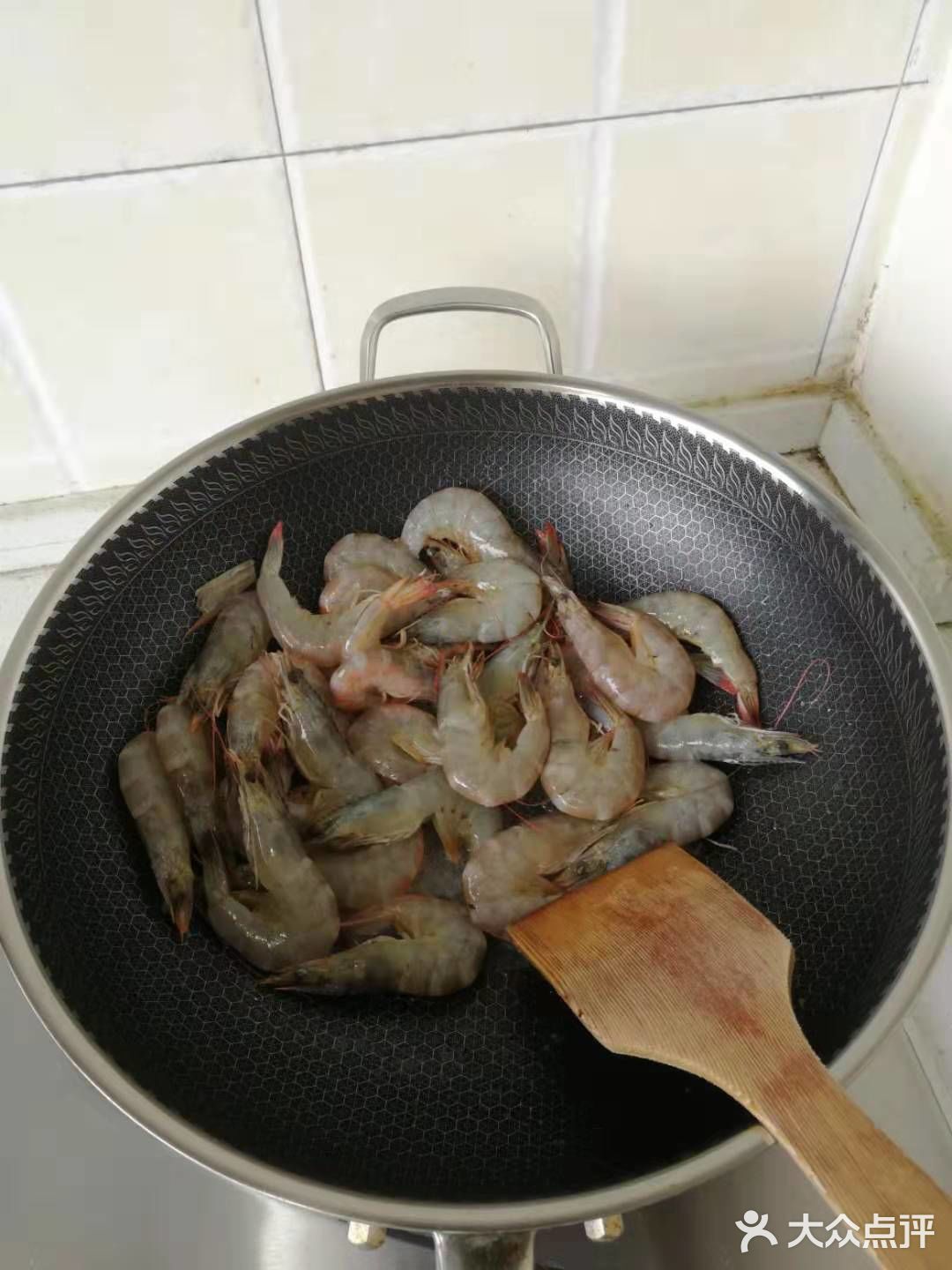 看起来很高级其实超级容易做的油焖大虾