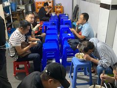等位区-小狗面馆(复兴店)