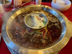 -山城年华老火锅(玉林店)