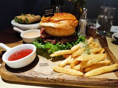 奥特曼汉堡-Magnet磁食(同德店)