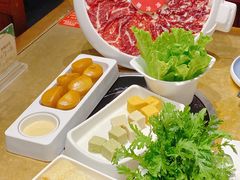 -左庭右院鲜牛肉火锅(金山万达店)