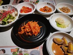 餐前小菜-本家韩国烤肉(青岛万象城店)