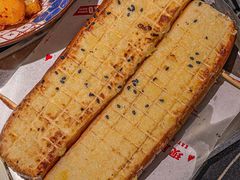 芝士黑芝麻烤面包-师烤·豆花烤鱼(广州荔湾扬韬广场店)