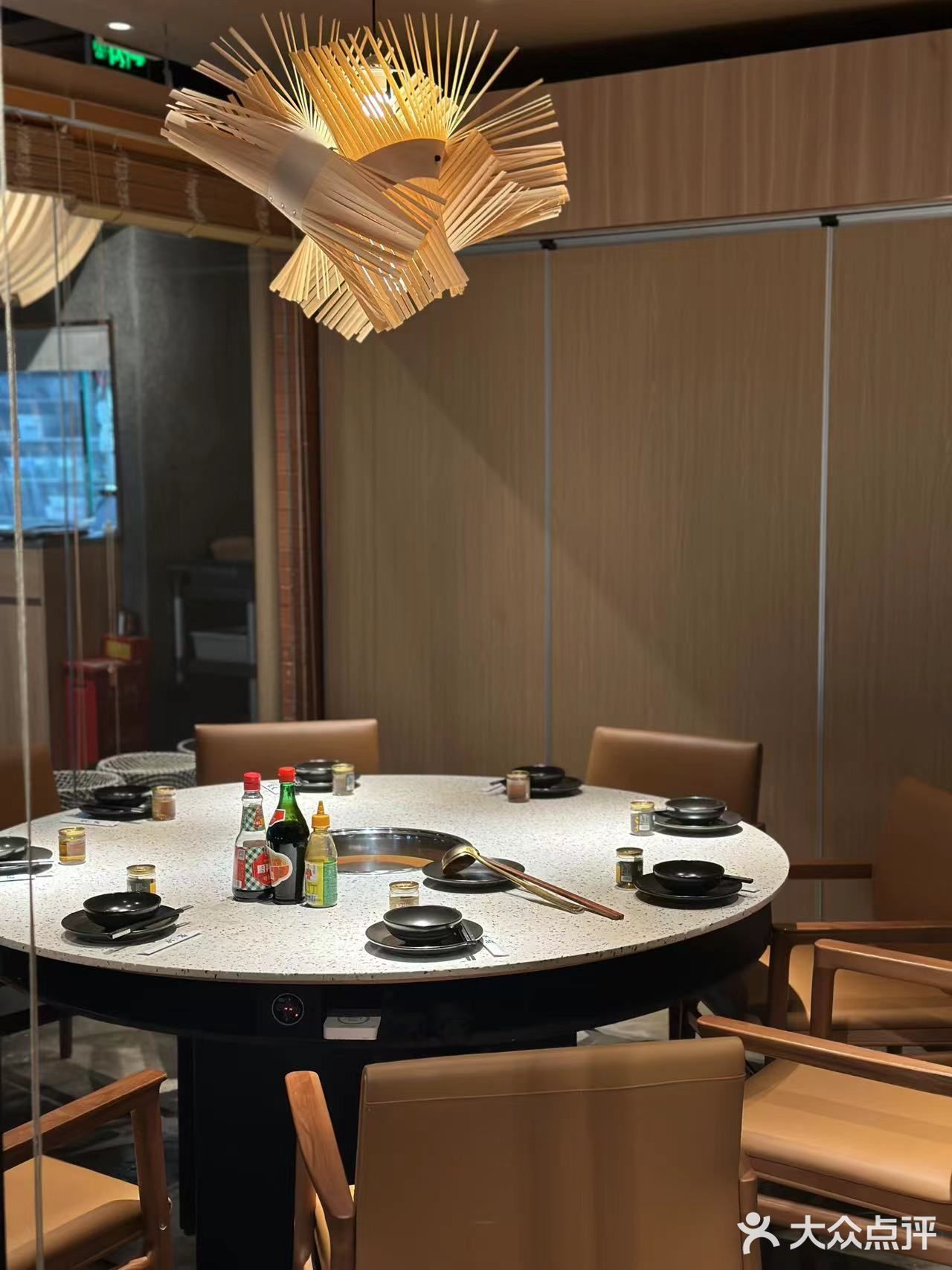 谁敢信啊！我竟然在火锅店吃上了有史以来吃过蕞好吃的一口包子！