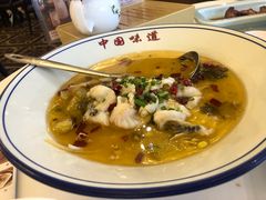 川味老坛酸菜鱼-稻香酒家·33年老字号·港式粤菜(富邦中心店)