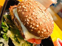 -The Habit Burger Grill 哈比特汉堡(复兴soho店)