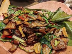 包烧野生牛肝菌-云海肴·汽锅鸡·云南菜(天山百盛优客店)