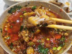 梭边鱼-肖肖酸萝卜鱼火锅(总店)