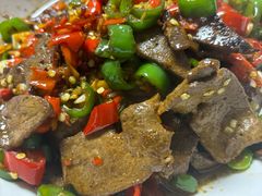尖椒炒猪肝-老铁私房菜