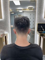 -即型男士理发工作室