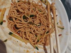 -肥肥虾庄·金牌油焖大虾(汉街SKP店)