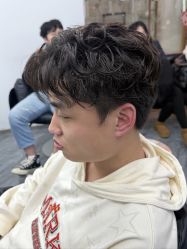 -藤野造型烫染·漂发