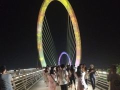 -南京眼步行桥