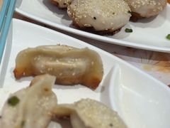 小杨锅贴-小杨生煎(浦江欢乐颂店)