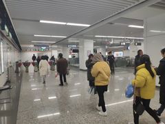 -盈丰路(地铁站)