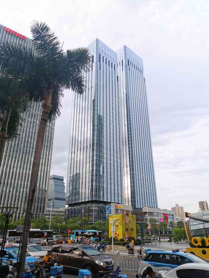 博今国际-"地方稍显冷清,疫情原因好多的店铺只装修但.