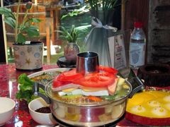 -月亮眼花园餐厅书吧酒吧