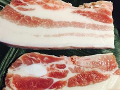 厚切香猪五花排骨肉-名厨热带雨林烤肉餐厅