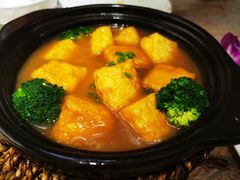 自制鲍汁豆腐煲-李记潮汕砂锅粥(营福路店)