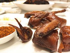 金奖脆皮乳鸽-螃蟹之家·新加坡特色料理(银泰中心in99店)
