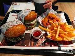 -The Habit Burger Grill 哈比特汉堡(复兴soho店)