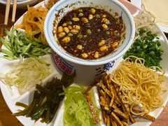 -怪噜范·老贵阳街头名小吃(鸿通城店)