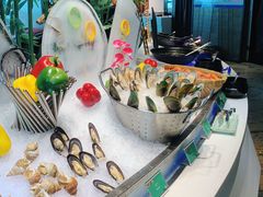 -亚洲国际大酒店·云顶阁旋转自助餐厅