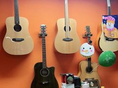 -八度音乐吉他教室(汉广店)