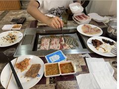 -鼎先生海鲜自助烤肉火锅(大学城店)