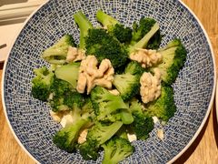 西兰花拌桃仁-赤宴·川菜(玉林店)