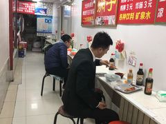 大堂-二七友名焖子铺