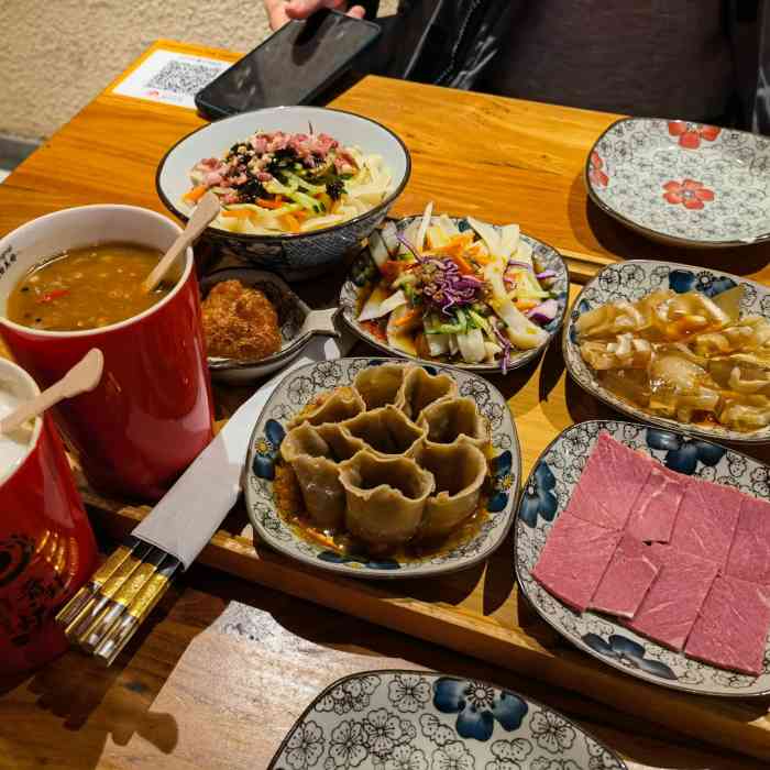 这家店是我在平遥美食攻略里看到的大众点评排名第四这也是我们来平遥